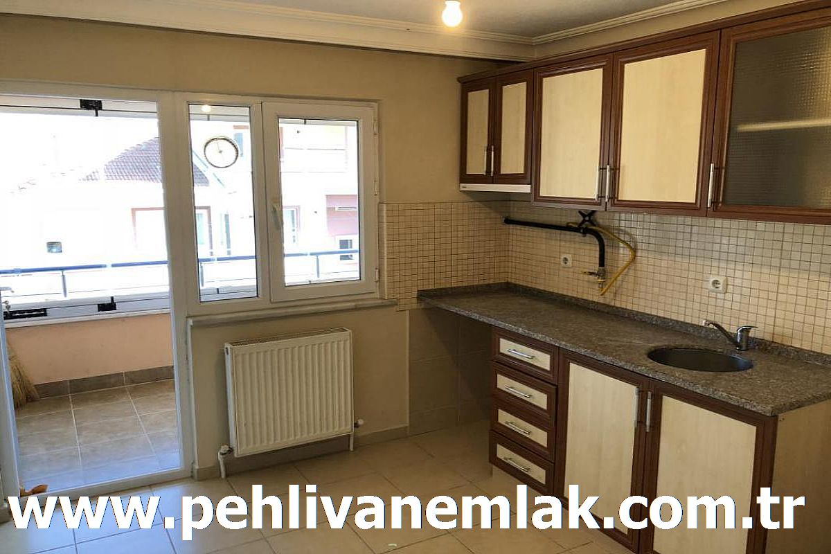 ALAPLI ÇARŞI MERKEZİNE YAKIN  KİRALIK 1+1 DAİRE