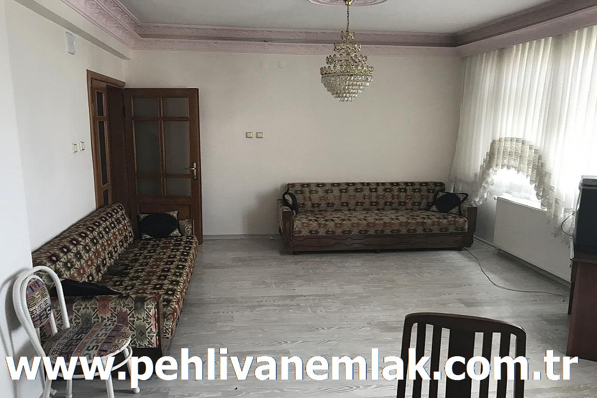 ALAPLI ÇARŞIYA YAKIN EŞYALI KİRALIK DAİRE
