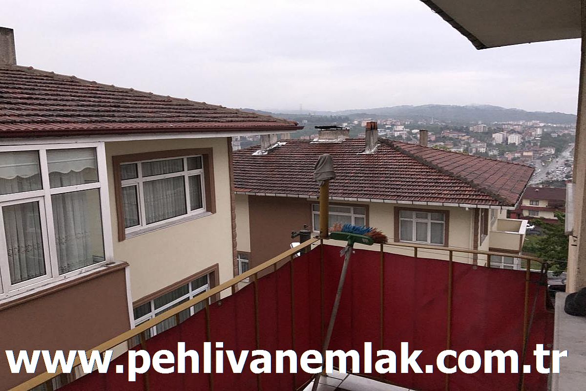 Alaplı Üç Katlılarda Full Yapılı Satılık Daire