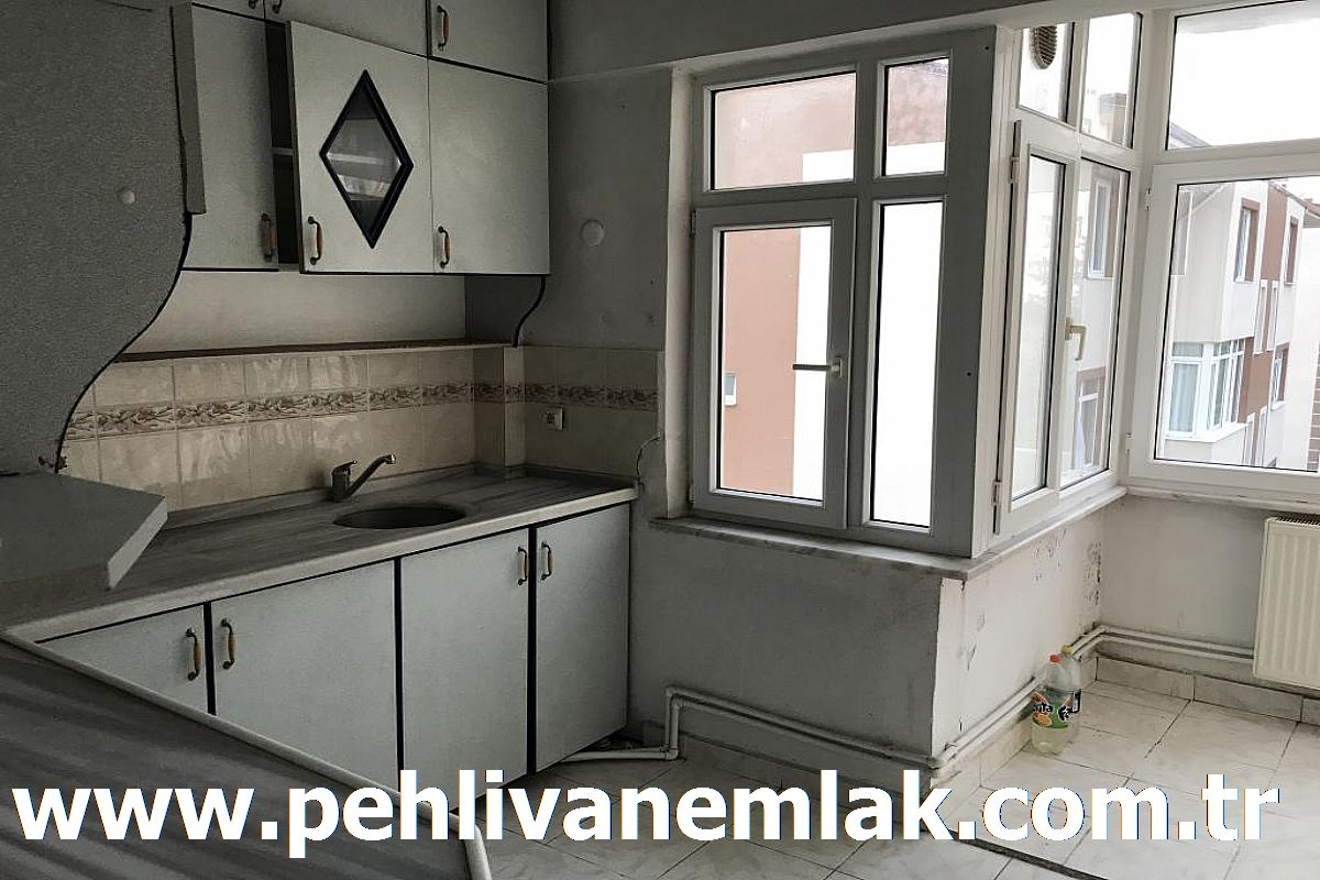 ALAPLI ÇARŞIYA YAKIN KİRALIK DAİRE