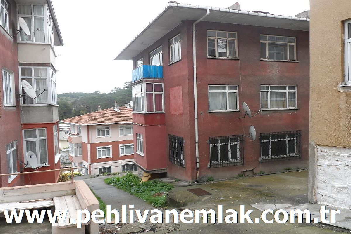 Alaplı Üç Katlılar Uygun Satılık Daire