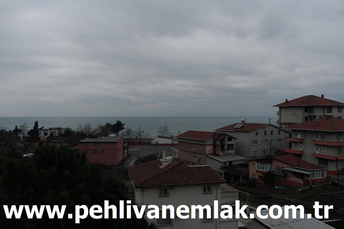 Kdz Ereğli 3 Katlı Deniz Manzaralı Ana Yola Yakın Yazlık Bina