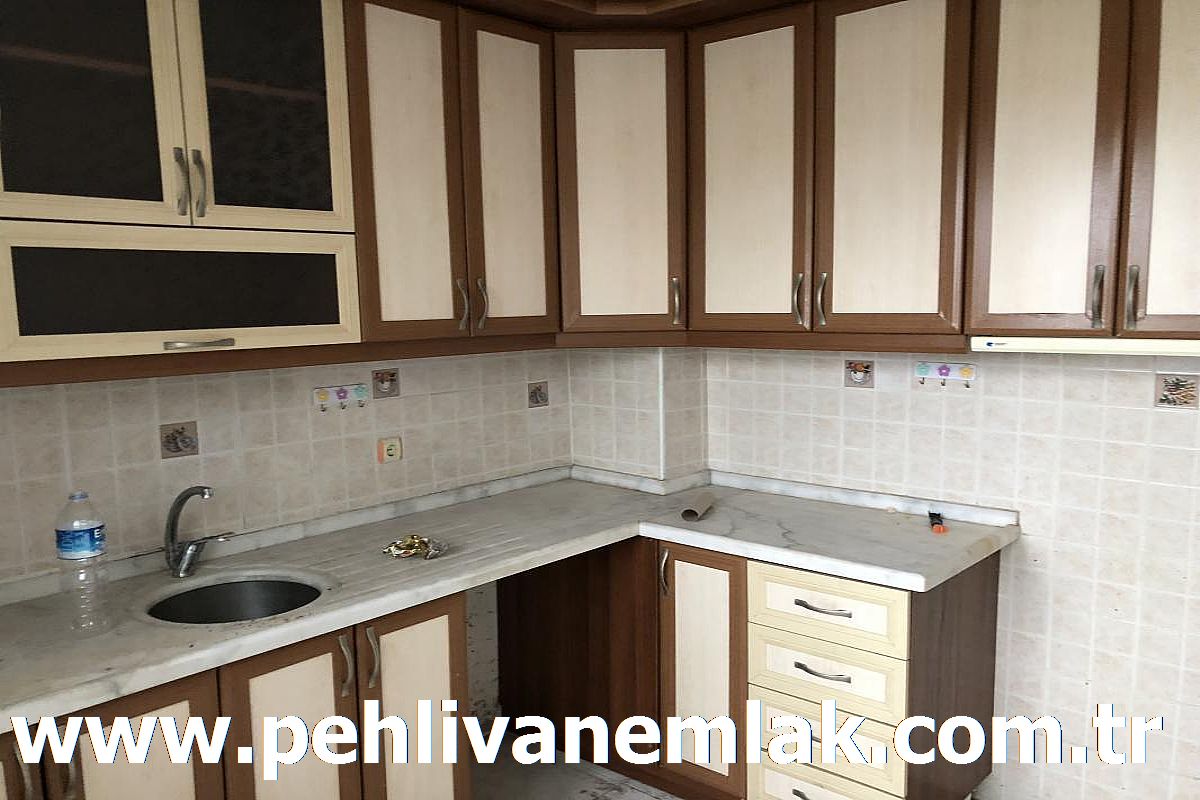 YENİ SİTELERDE ÇARŞIYA YAKIN İKİNCİ KAT KİRALIK DAİRE