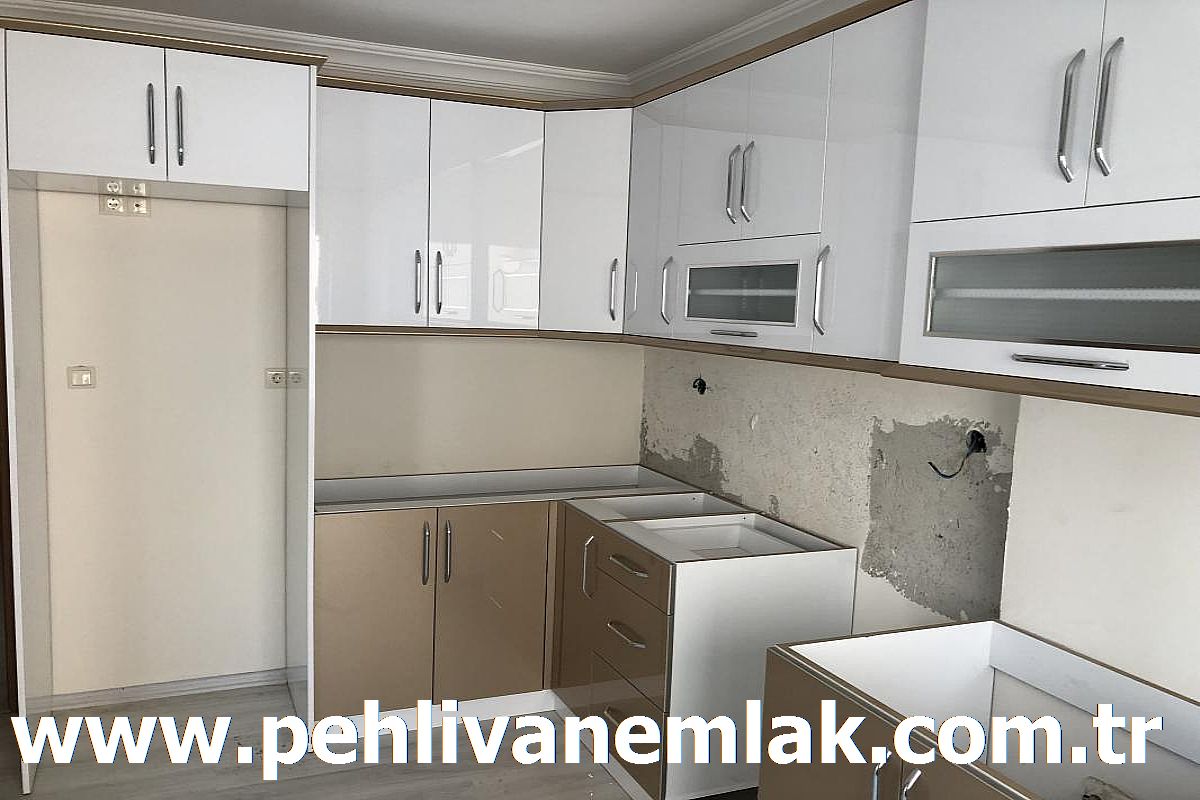 ALAPLI MERKEZE YAKIN SATILIK DAİRE