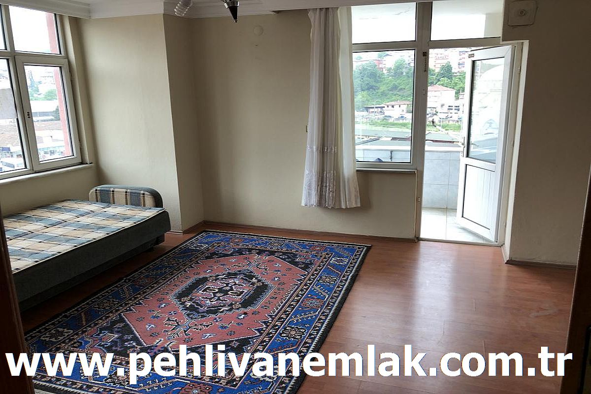 ALAPLI MERKEZDE EŞYALI KİRALIK
