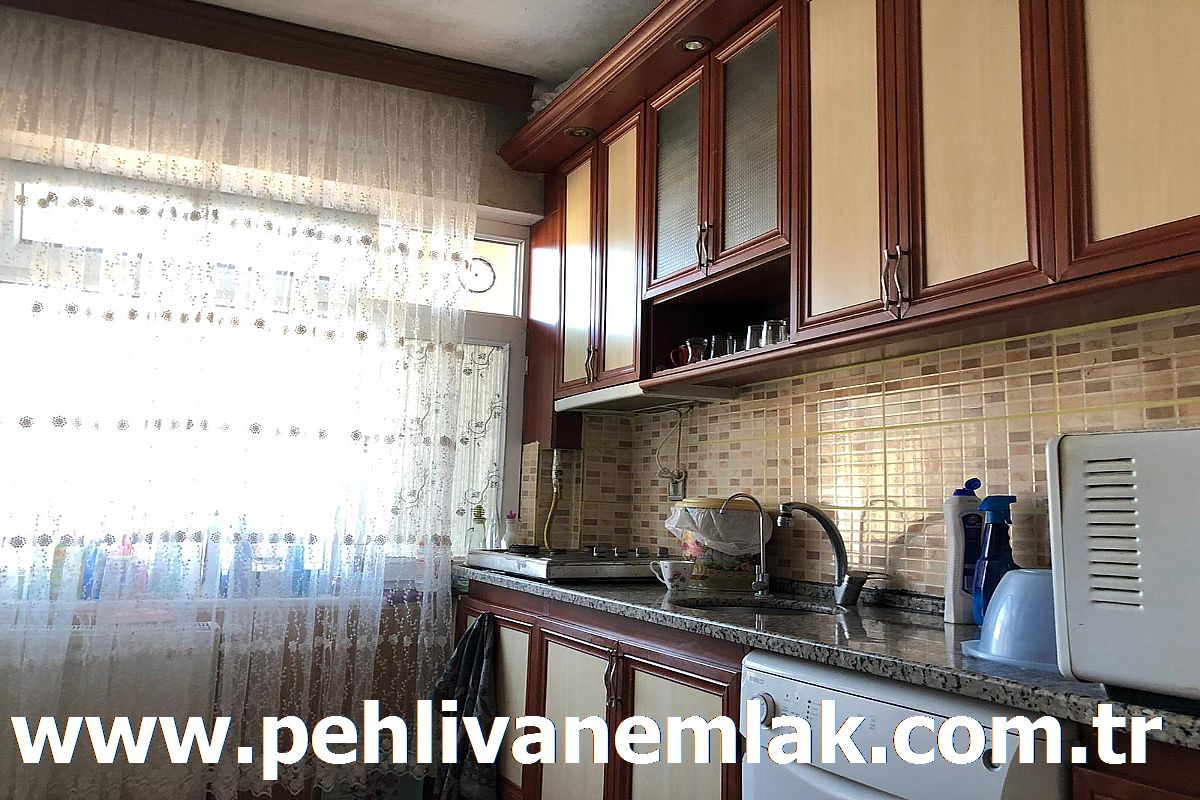 Alaplı Üç Katlılar Yapılı 1.Kat Satılık Daire