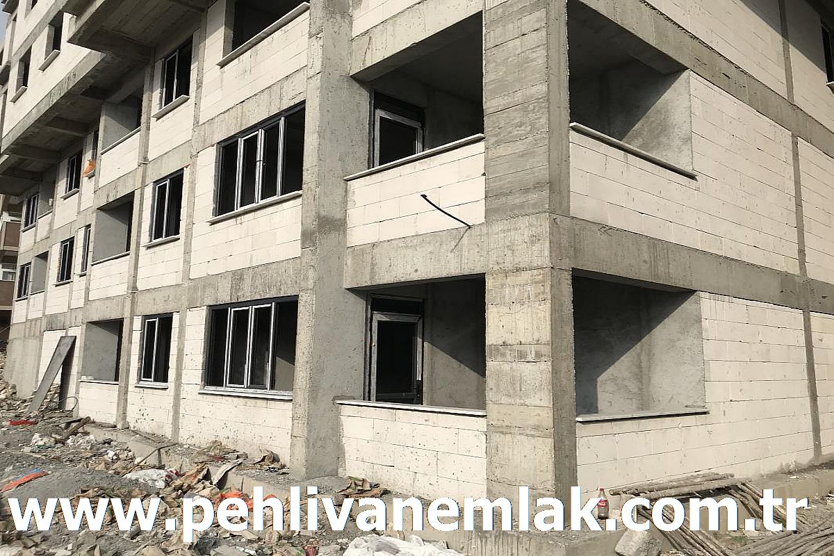 Merkezde 170 m2 3+1 Sıfır Daire Alaplı