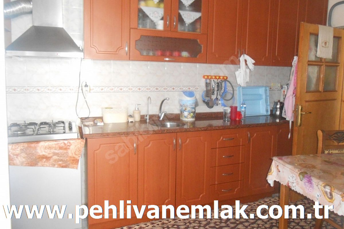 Pehlivan Emlak'tan Masrafsız Satılık Ara Kat