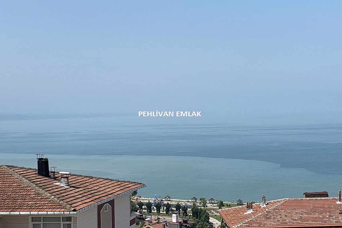 Alaplı Çarşıya Yakın Deniz Manzaralı Satılık Daire