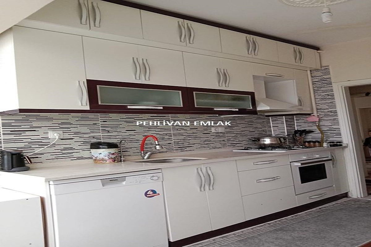 Alaplı Üç Katlılar Çarşıya Yakın 3+1 Satılık Daire